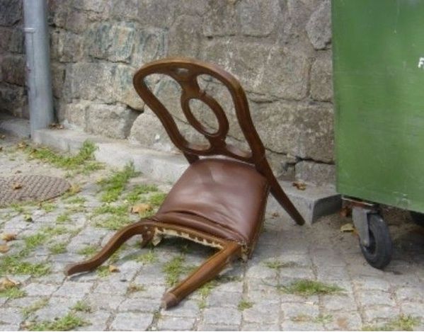 broken-chair.jpg